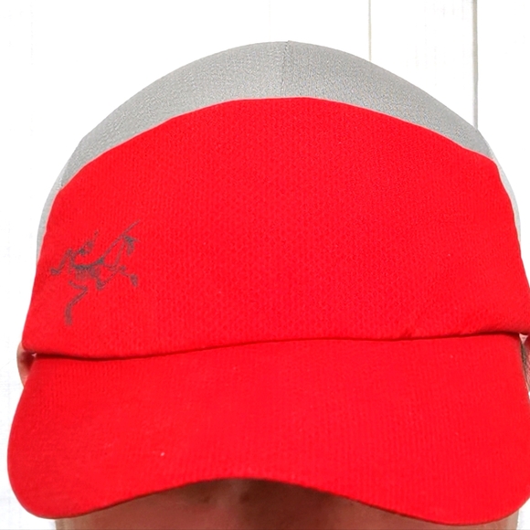 Arcteryx 5 panel soft billed Hat One Size Unisex Running Trail Red/Gray Cap